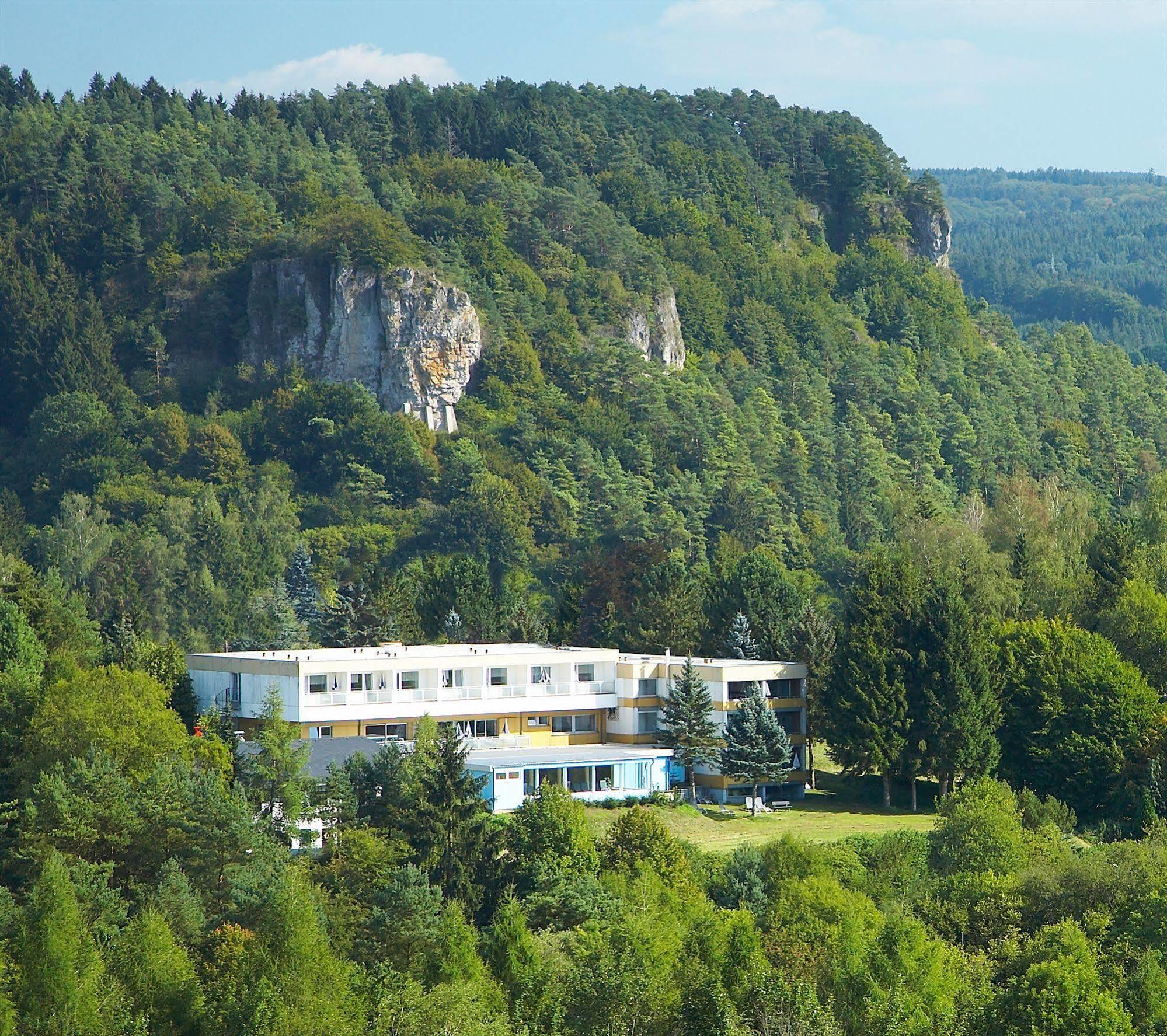 Seehotel Am Stausee 4 Sterne Superior Герольштайн Экстерьер фото