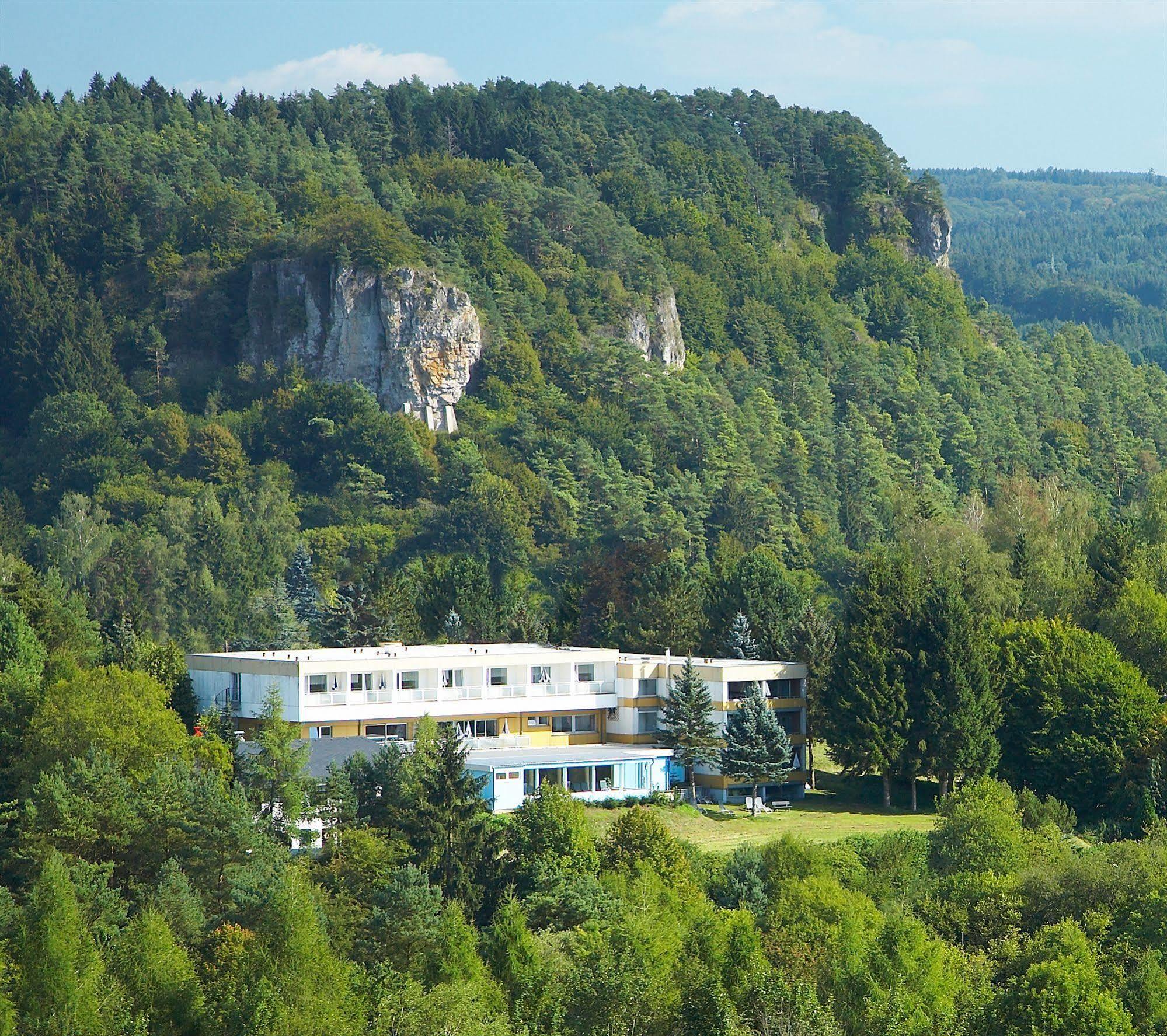 Seehotel Am Stausee Герольштайн Экстерьер фото